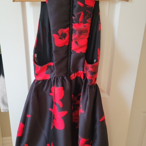 Chelsea Honey Floral Midi Dress - Picture 2 of 3